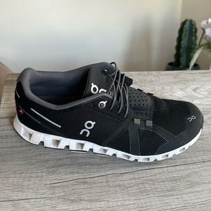 On cloud 8.5 W slightly used but in good shape!!